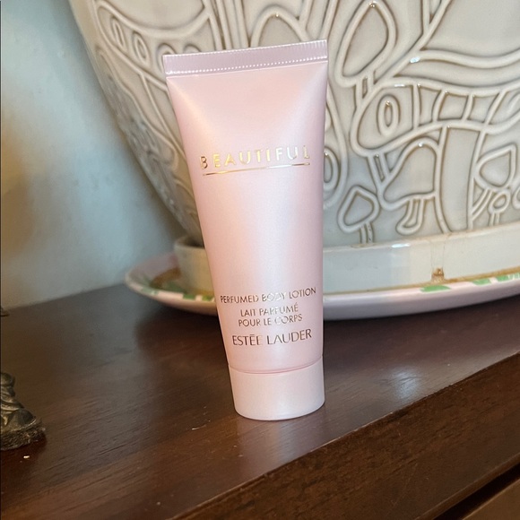 Estee Lauder Beautiful Perfumed Body Lotion in Pink Tube - Picture 1 of 2